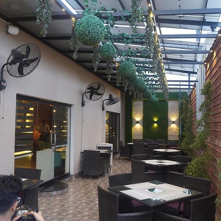 Swarg Hotel Sahiwal Kültér fotó