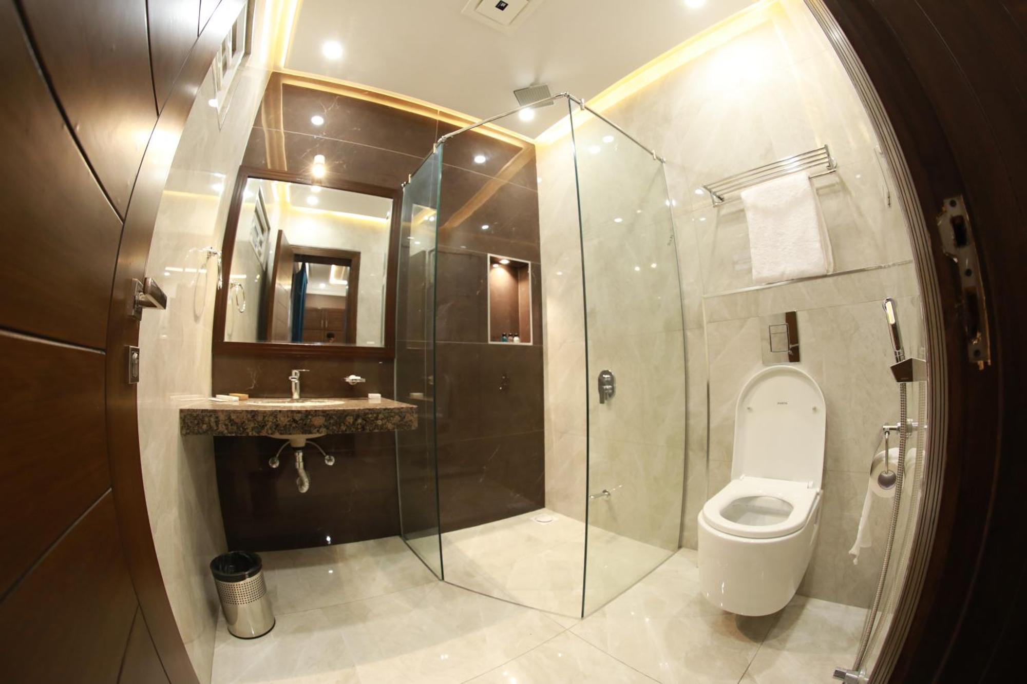 Swarg Hotel Sahiwal Kültér fotó