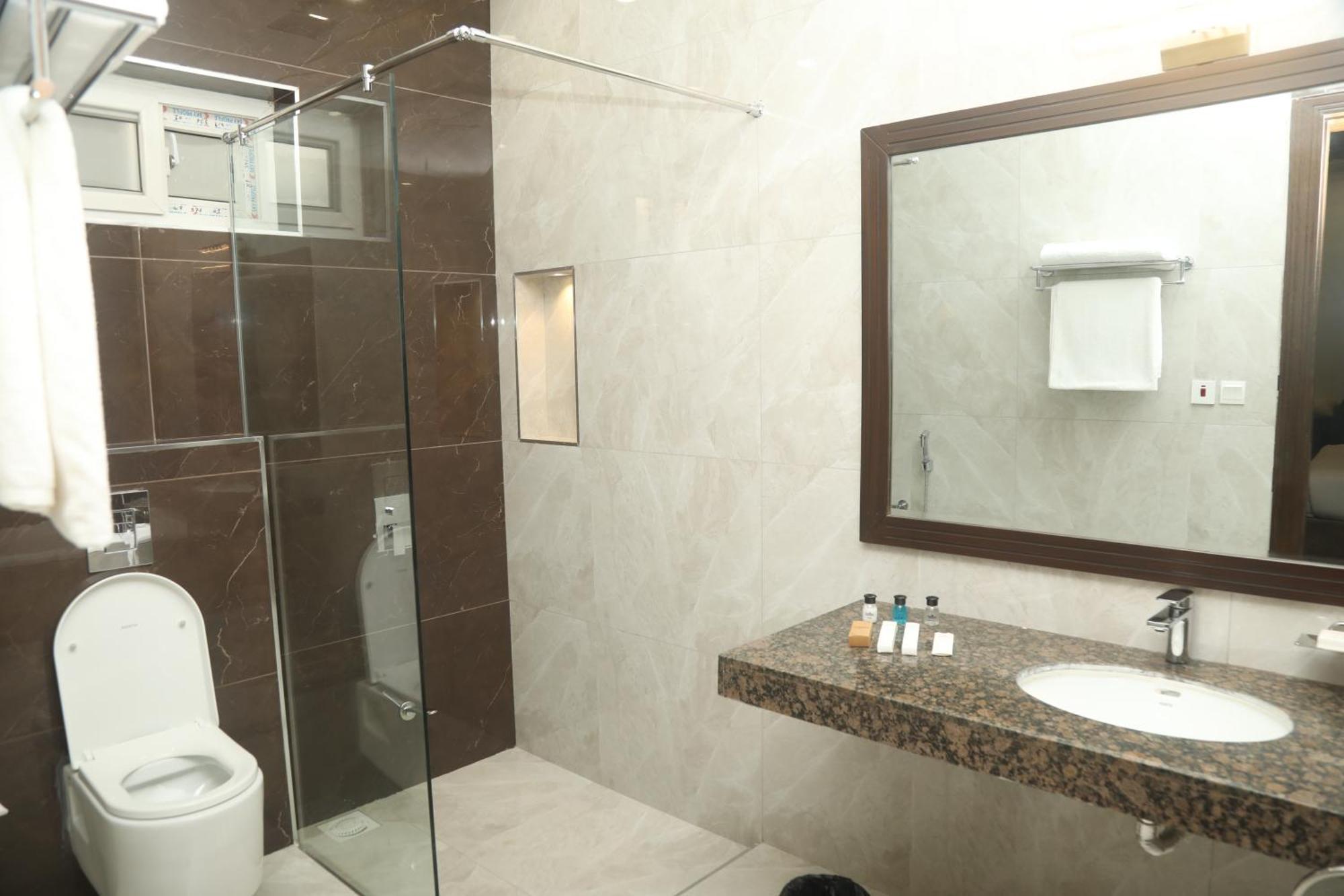 Swarg Hotel Sahiwal Kültér fotó