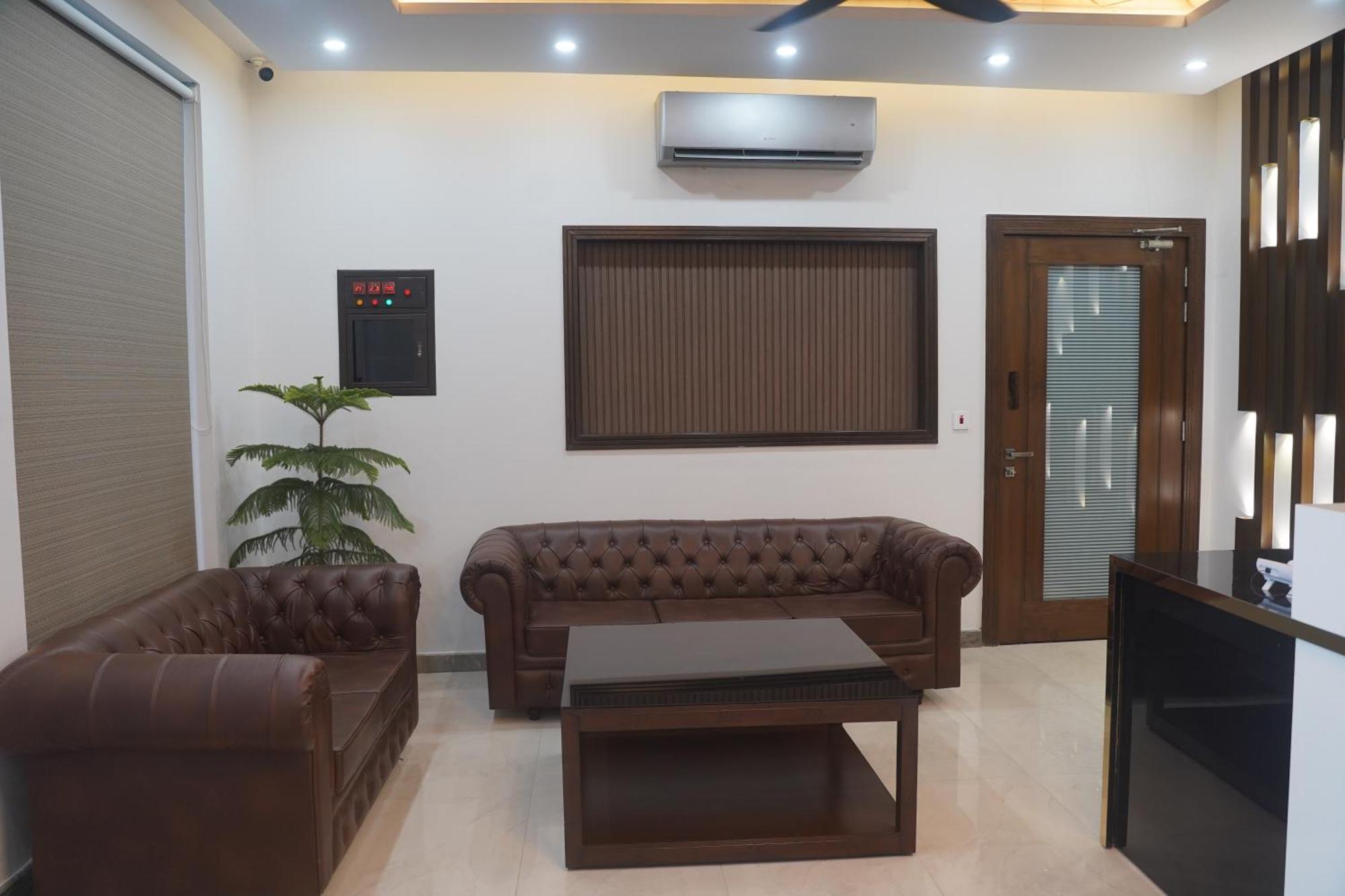 Swarg Hotel Sahiwal Kültér fotó
